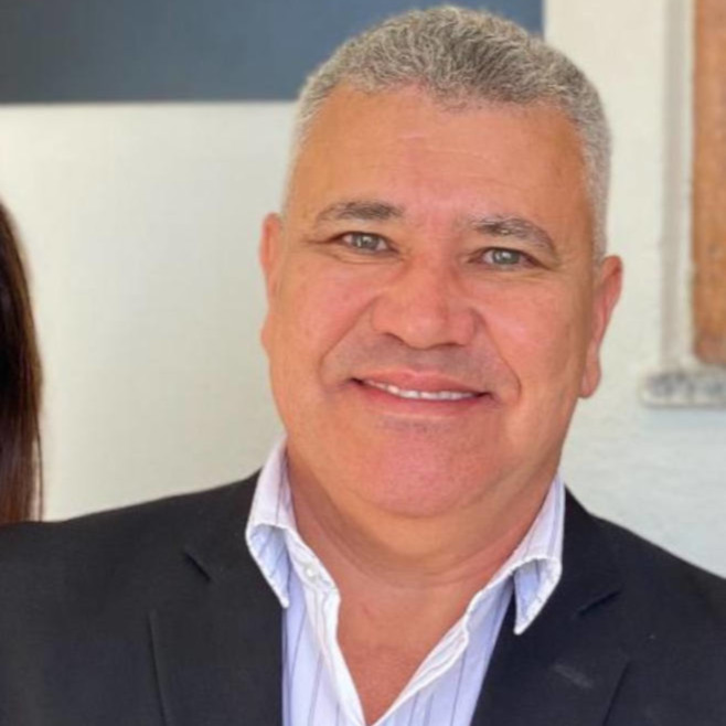 Dr. Walter Soares